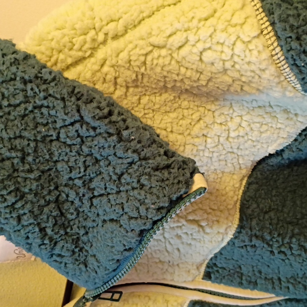 Universal Thread Oversized Sherpa Jacket - Picture 5 of 6